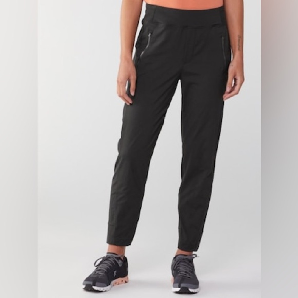 Athleta Black Trekkie North Jogger Pants Size 2